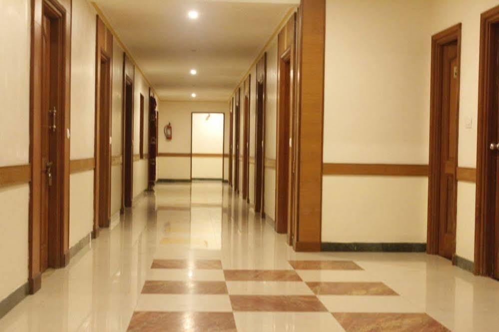 Hotel Chitra Park Тиручендур Экстерьер фото